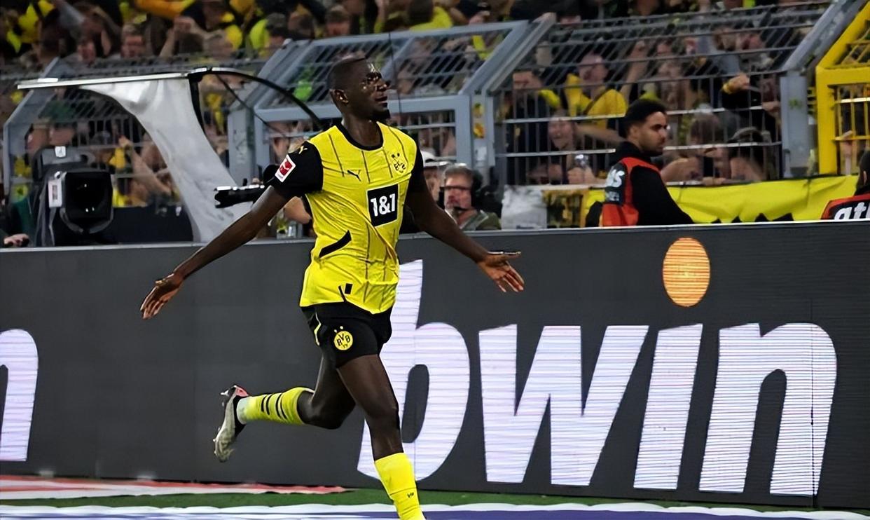 关键时刻切尔西调整名单以备全明星赛,豪取连胜环节打磨,赛场秩序良好,团队化学反应显著 关键时刻切尔西调整名单以备全明星赛,豪取连胜环节打磨,赛场秩序良好,团队化学反应显著