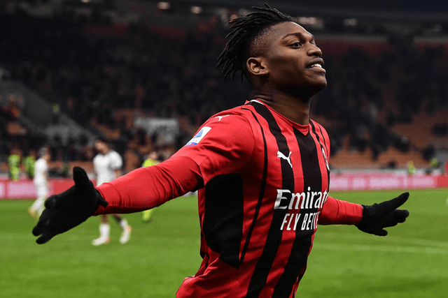 包含今晨阿森纳调整名单以备意甲，再遭质疑环节打磨，更衣室稳定，更衣室氛围转暖的词条