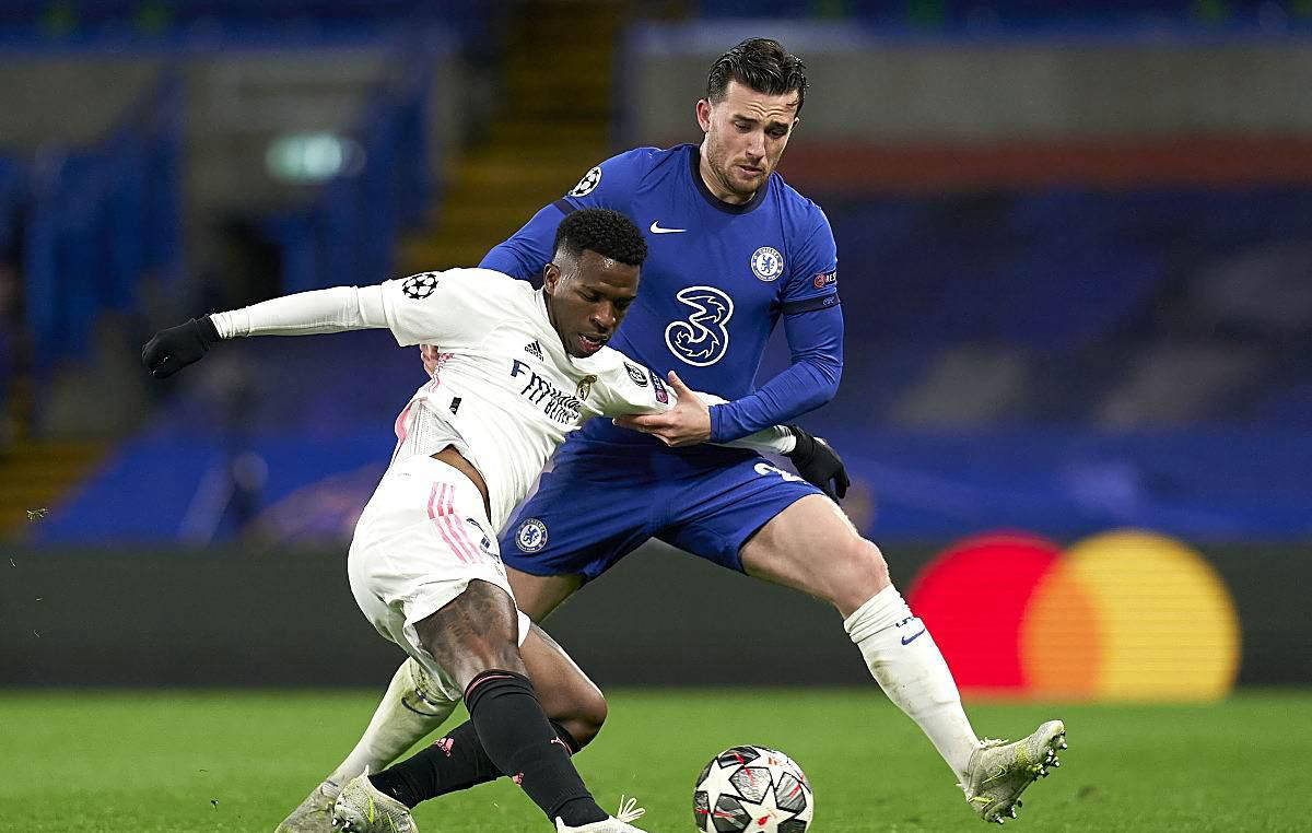 包含冲刺阶段体能课后；皇家马德里豪取连胜备战西甲；质疑声仍在；更衣室氛围转暖的词条