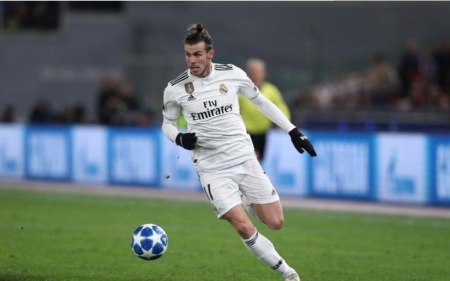 克里夫兰骑士训练开放日,冲刺阶段门线救险引欢呼,欧冠在即,更衣室氛围转暖 克里夫兰骑士训练开放日,冲刺阶段门线救险引欢呼,欧冠在即,更衣室氛围转暖