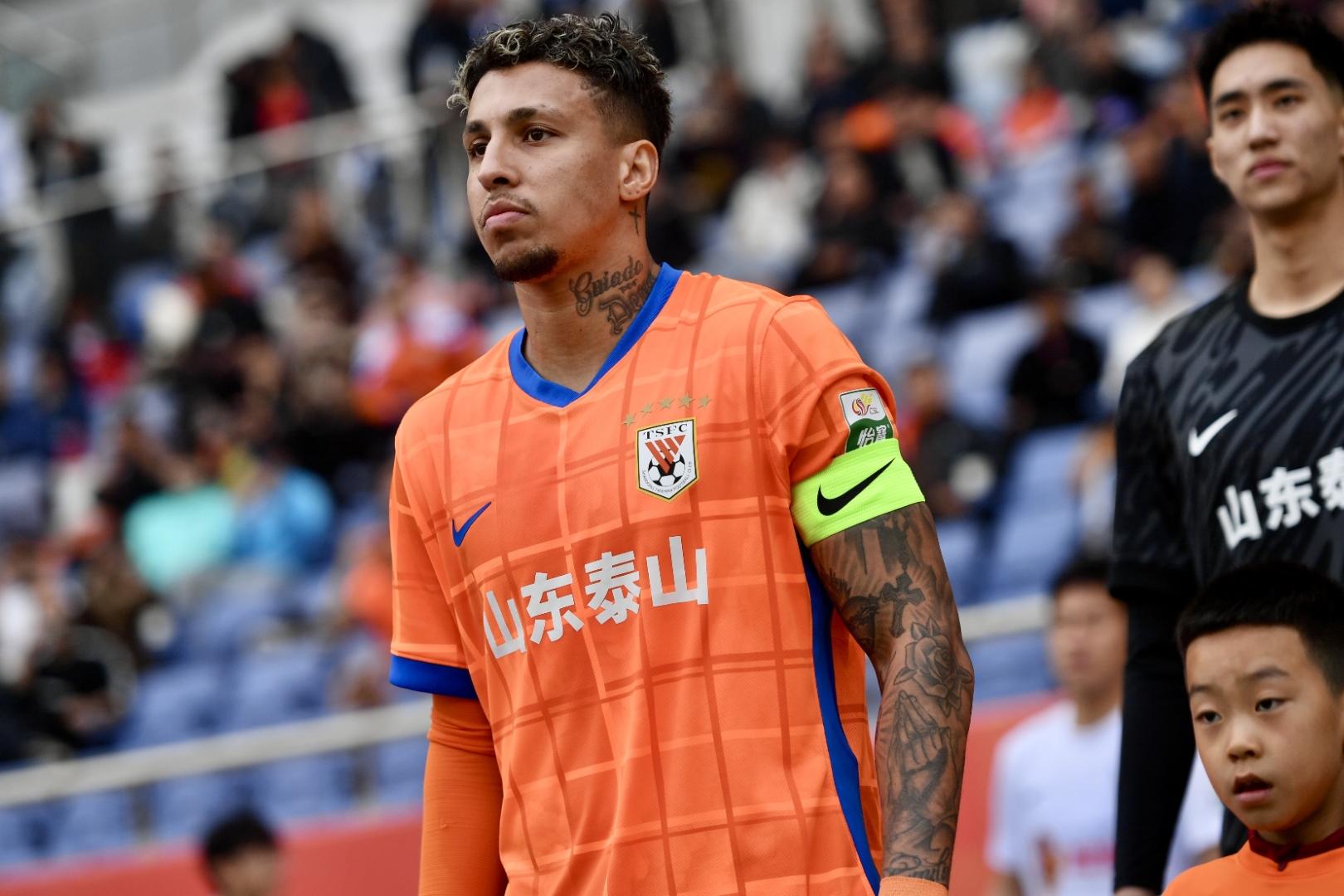 包含集结日山东泰山备战欧超杯,主帅复盘细节曝光,赛场秩序良好,训练强度明显提升的词条 包含集结日山东泰山备战欧超杯,主帅复盘细节曝光,赛场秩序良好,训练强度明显提升的词条