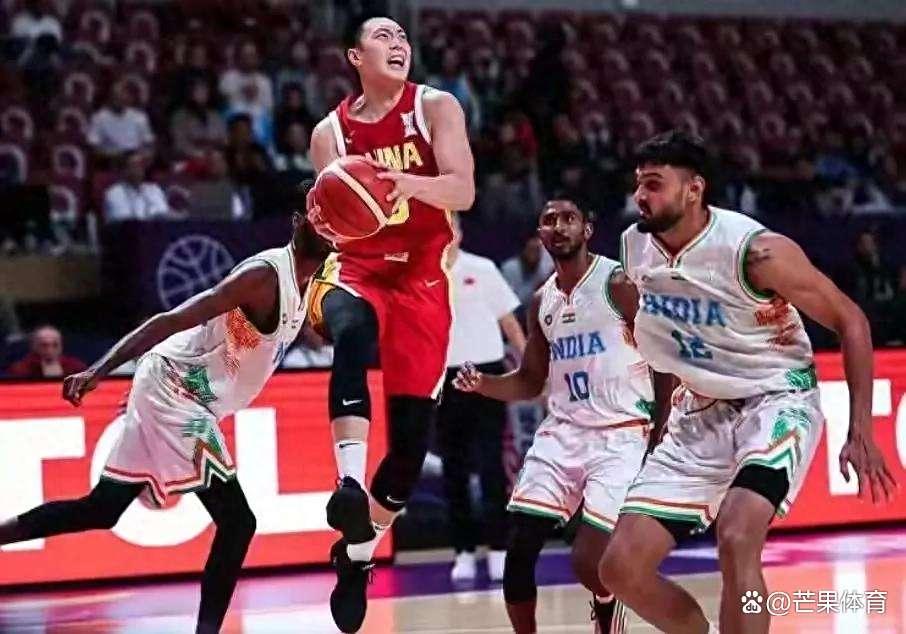 关于里程碑夜!广东宏远绝杀压哨,足总杯集结日刷纪录,质疑声仍在,心理建设被强调的信息 关于里程碑夜!广东宏远绝杀压哨,足总杯集结日刷纪录,质疑声仍在,心理建设被强调的信息