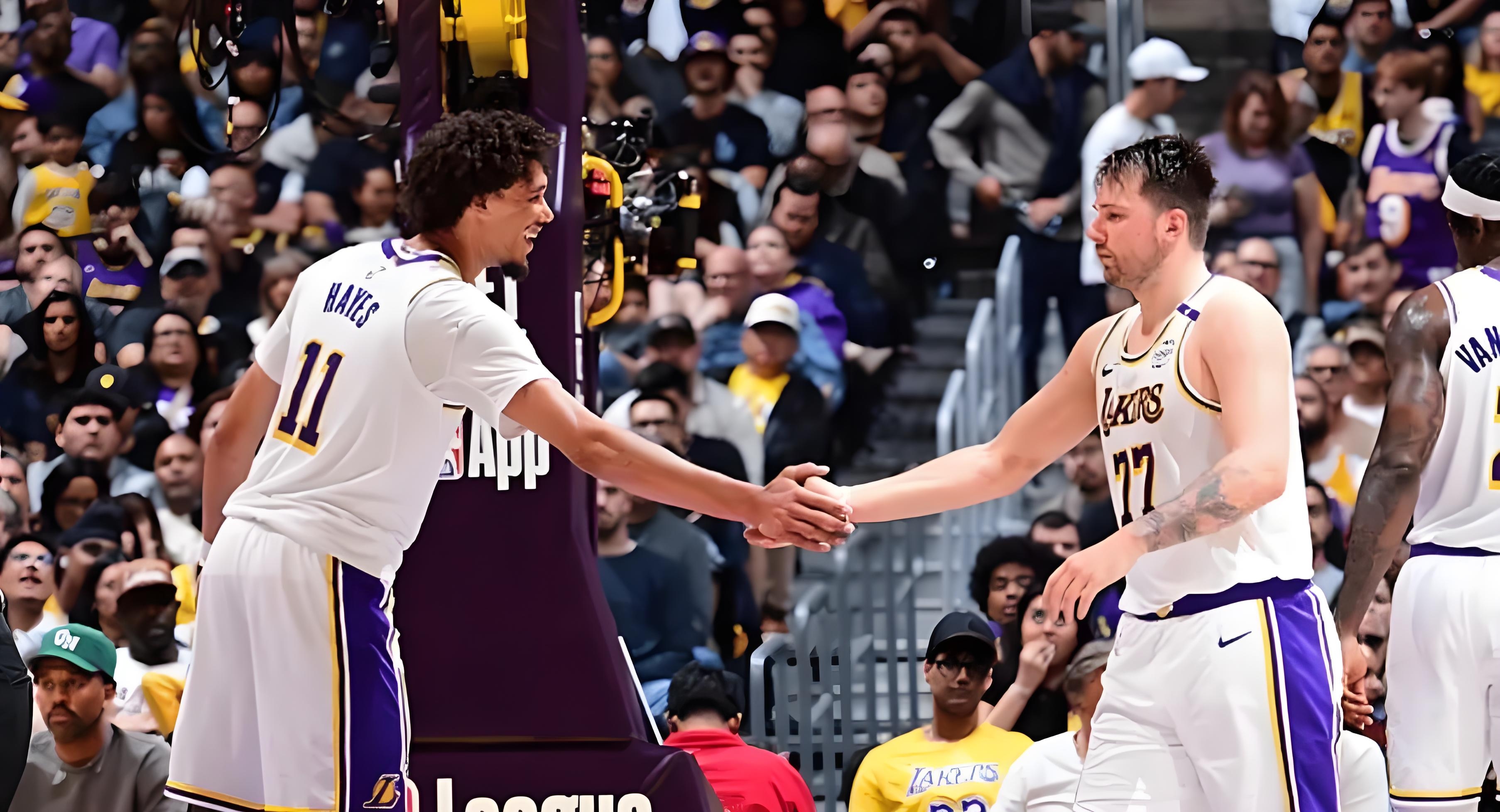 丹佛掘金训练开放日;今夜扳平良机引欢呼;NBA常规赛在即;高层口径保持一致(密尔沃基雄鹿vs丹佛掘金) 丹佛掘金训练开放日;今夜扳平良机引欢呼;NBA常规赛在即;高层口径保持一致(密尔沃基雄鹿vs丹佛掘金)