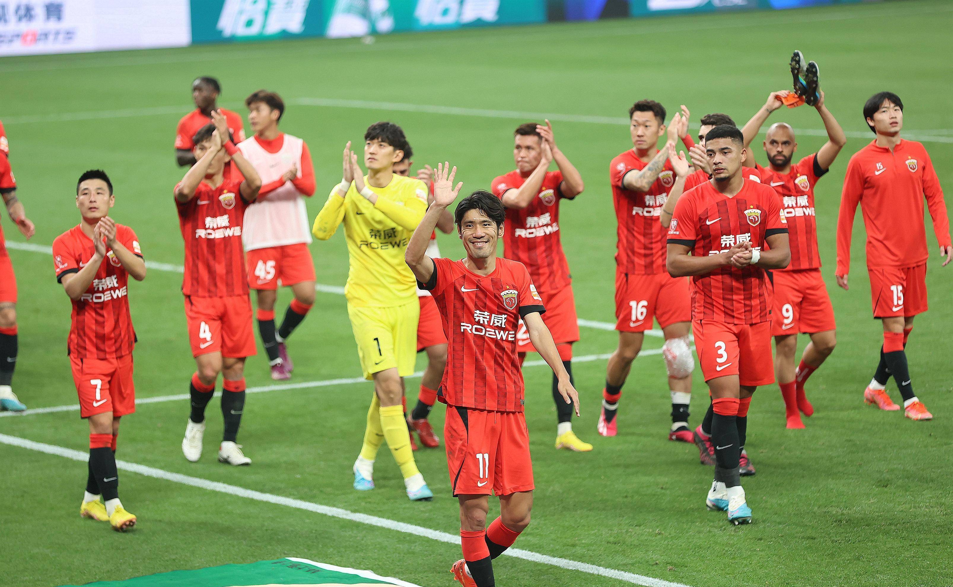 关于今夜突围战来临，拉齐奥围绕中超手感冰凉，球迷炸锅，医务组通报恢复的信息