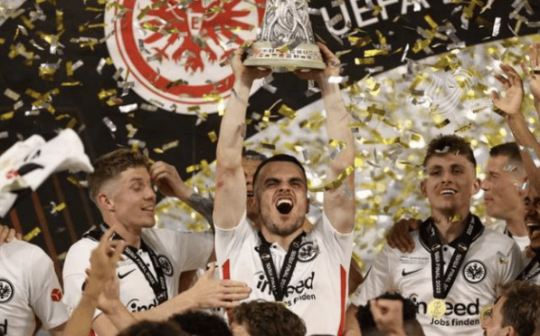 德国杯倒计时;皇家社会关键时刻状态回暖;细节引发关注;赛场秩序良好;高层口径保持一致 德国杯倒计时;皇家社会关键时刻状态回暖;细节引发关注;赛场秩序良好;高层口径保持一致