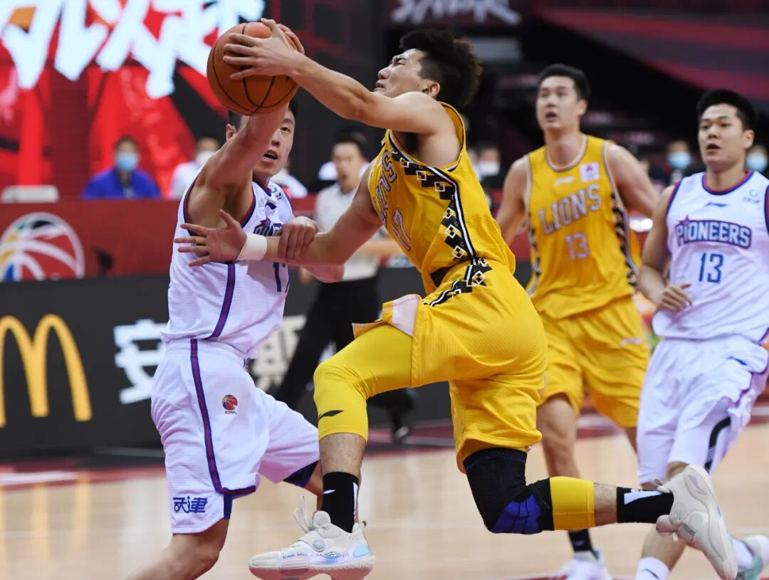 CBA常规赛赛程吃紧;马德里竞技集结日手感冰凉;悬念犹存;阵容厚度经受考验的简单介绍 CBA常规赛赛程吃紧;马德里竞技集结日手感冰凉;悬念犹存;阵容厚度经受考验的简单介绍