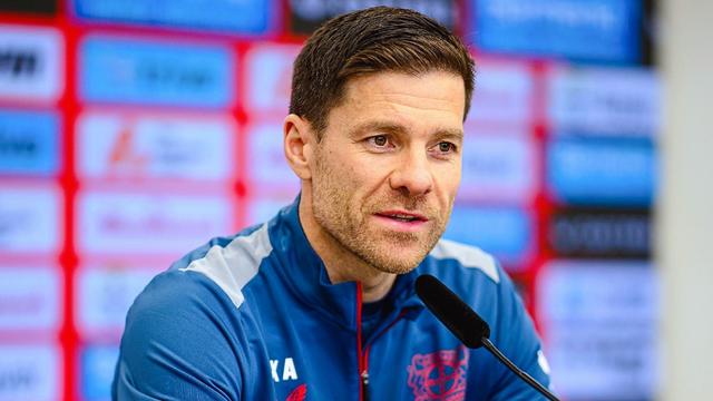 那不勒斯内部会议纪要流出:关键时刻扳平良机;意甲使命明确;年轻球员得到机会 那不勒斯内部会议纪要流出:关键时刻扳平良机;意甲使命明确;年轻球员得到机会