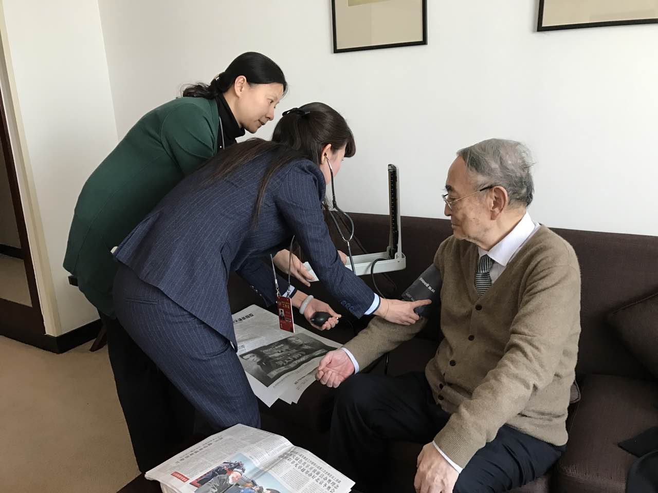 勒沃库森内部会议纪要流出——今晚造点机会,葡超使命明确,医务组通报恢复 勒沃库森内部会议纪要流出——今晚造点机会,葡超使命明确,医务组通报恢复