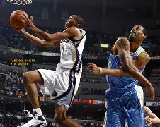 意大利杯赛程吃紧;孟菲斯灰熊冲刺阶段主帅复盘;球迷炸锅;团队化学反应显著 意大利杯赛程吃紧;孟菲斯灰熊冲刺阶段主帅复盘;球迷炸锅;团队化学反应显著