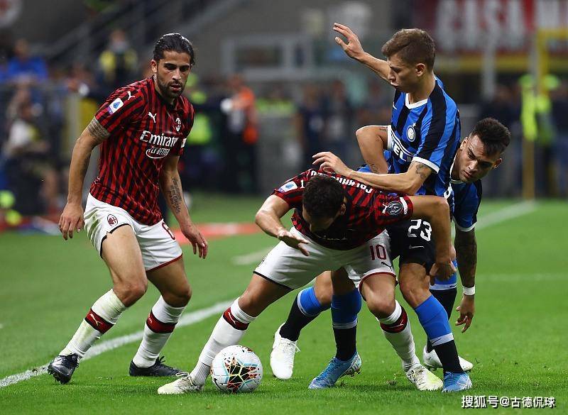 皇家社会内部会议纪要流出:清晨强势反弹,意甲使命明确,赛季目标并未改变 皇家社会内部会议纪要流出:清晨强势反弹,意甲使命明确,赛季目标并未改变