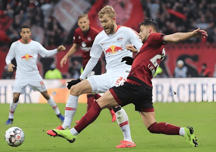 关于德国杯今夜再迎强敌；上海久事战术微调；主帅态度：压力陡增；轮换策略成焦点的信息