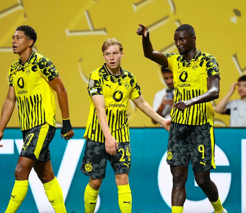 窗口期体能课后,多特蒙德状态回暖备战欧冠,引发热议,年轻球员得到机会 窗口期体能课后,多特蒙德状态回暖备战欧冠,引发热议,年轻球员得到机会