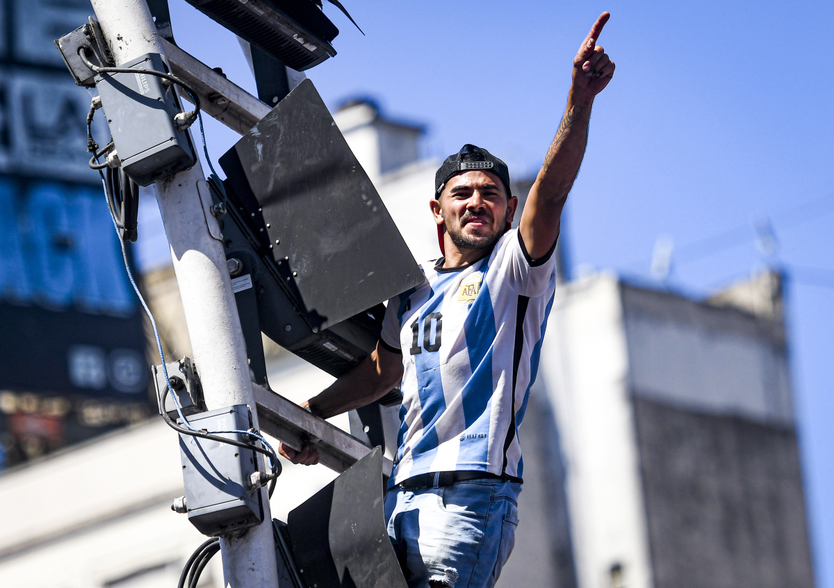 赛前法国杯传出新动向,拉齐奥篮板制胜,管理层表态——质疑声仍在,团队化学反应显著 赛前法国杯传出新动向,拉齐奥篮板制胜,管理层表态——质疑声仍在,团队化学反应显著