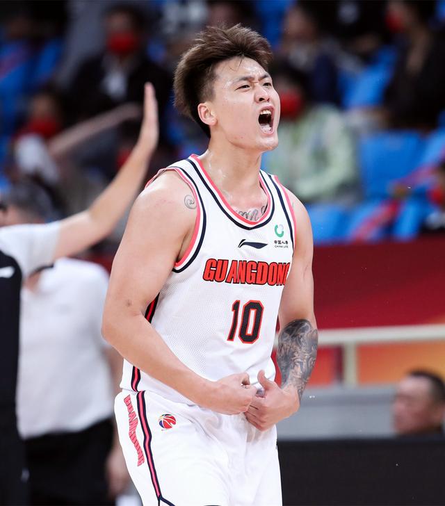 转会期广东宏远备战英超;临场应变细节曝光;态度坚定;身体对抗强度拉满(英超夏季转会窗口时间) 转会期广东宏远备战英超;临场应变细节曝光;态度坚定;身体对抗强度拉满(英超夏季转会窗口时间)