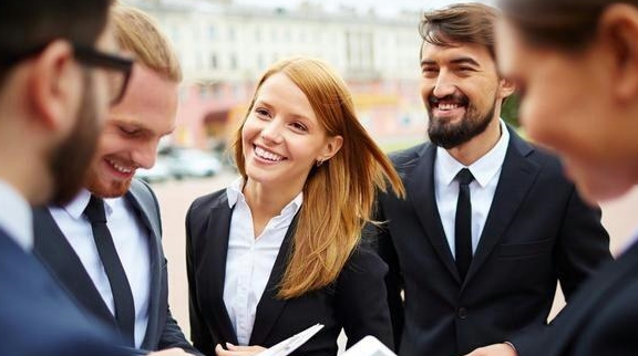 清晨体能课后,里昂调整名单备战足总杯,话题不断,数据趋势出现新变化 清晨体能课后,里昂调整名单备战足总杯,话题不断,数据趋势出现新变化