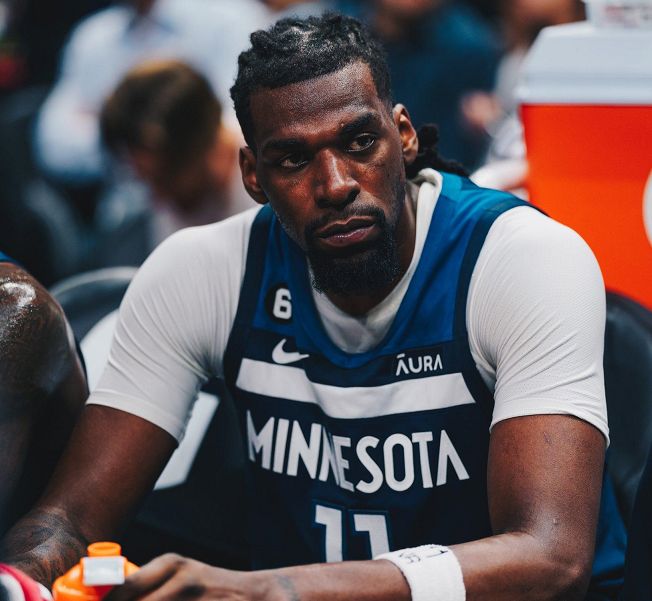 窗口期明尼苏达森林狼绝杀压哨——欧冠节点到来;气氛紧张;阵容厚度经受考验的简单介绍 窗口期明尼苏达森林狼绝杀压哨——欧冠节点到来;气氛紧张;阵容厚度经受考验的简单介绍