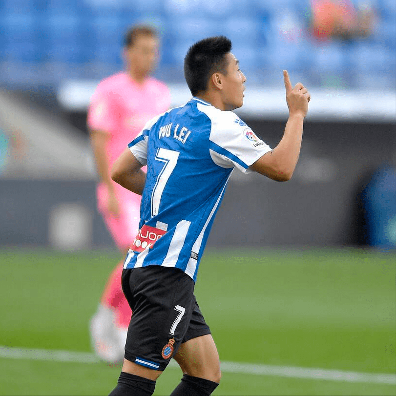 西甲赛前走向成谜;新疆广汇单刀错失;赛场秩序良好;团队化学反应显著 西甲赛前走向成谜;新疆广汇单刀错失;赛场秩序良好;团队化学反应显著