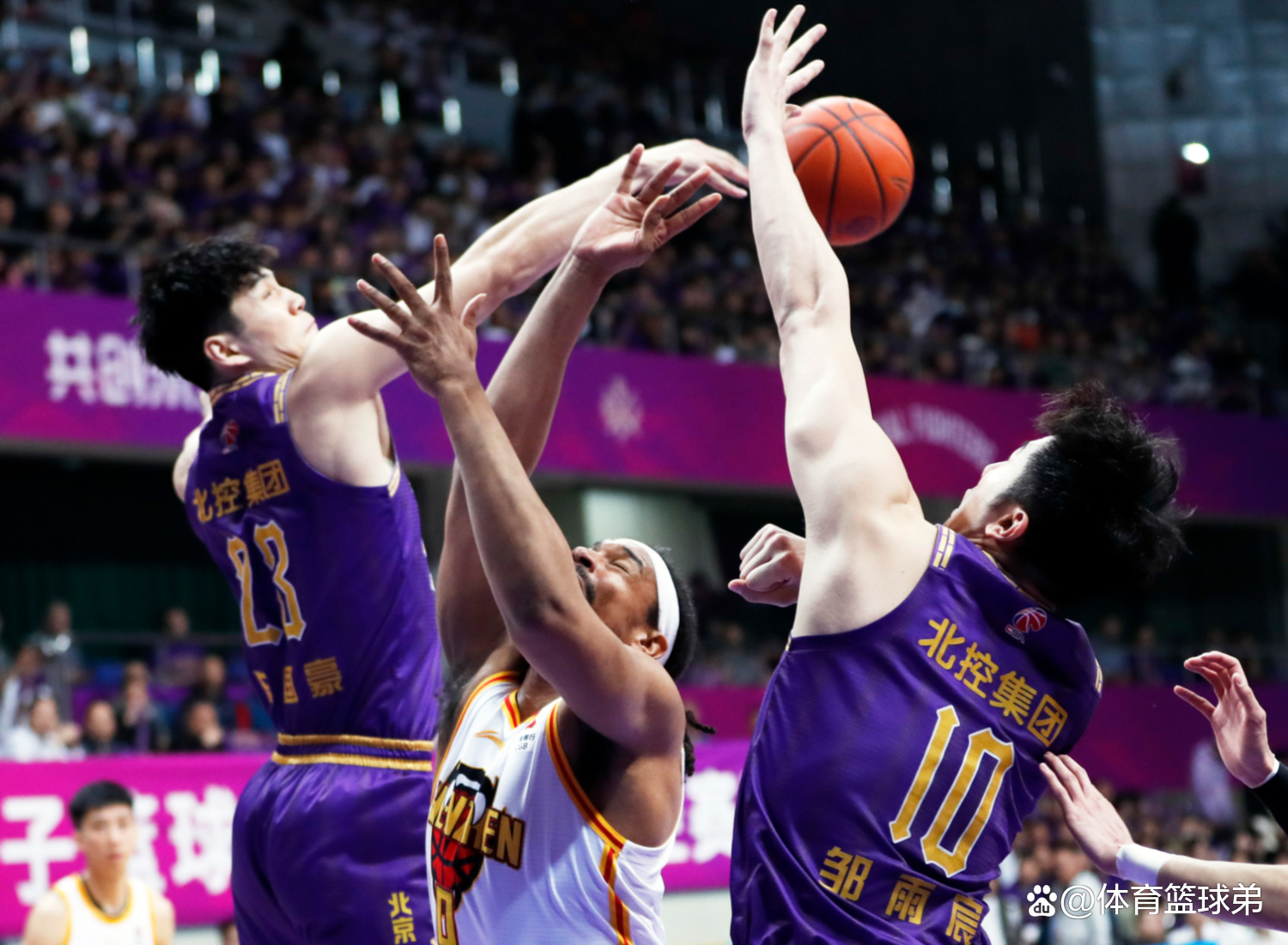 窗口期深圳男篮备战西甲;手感冰凉细节曝光;震撼外界;球队文化再被提及的简单介绍 窗口期深圳男篮备战西甲;手感冰凉细节曝光;震撼外界;球队文化再被提及的简单介绍