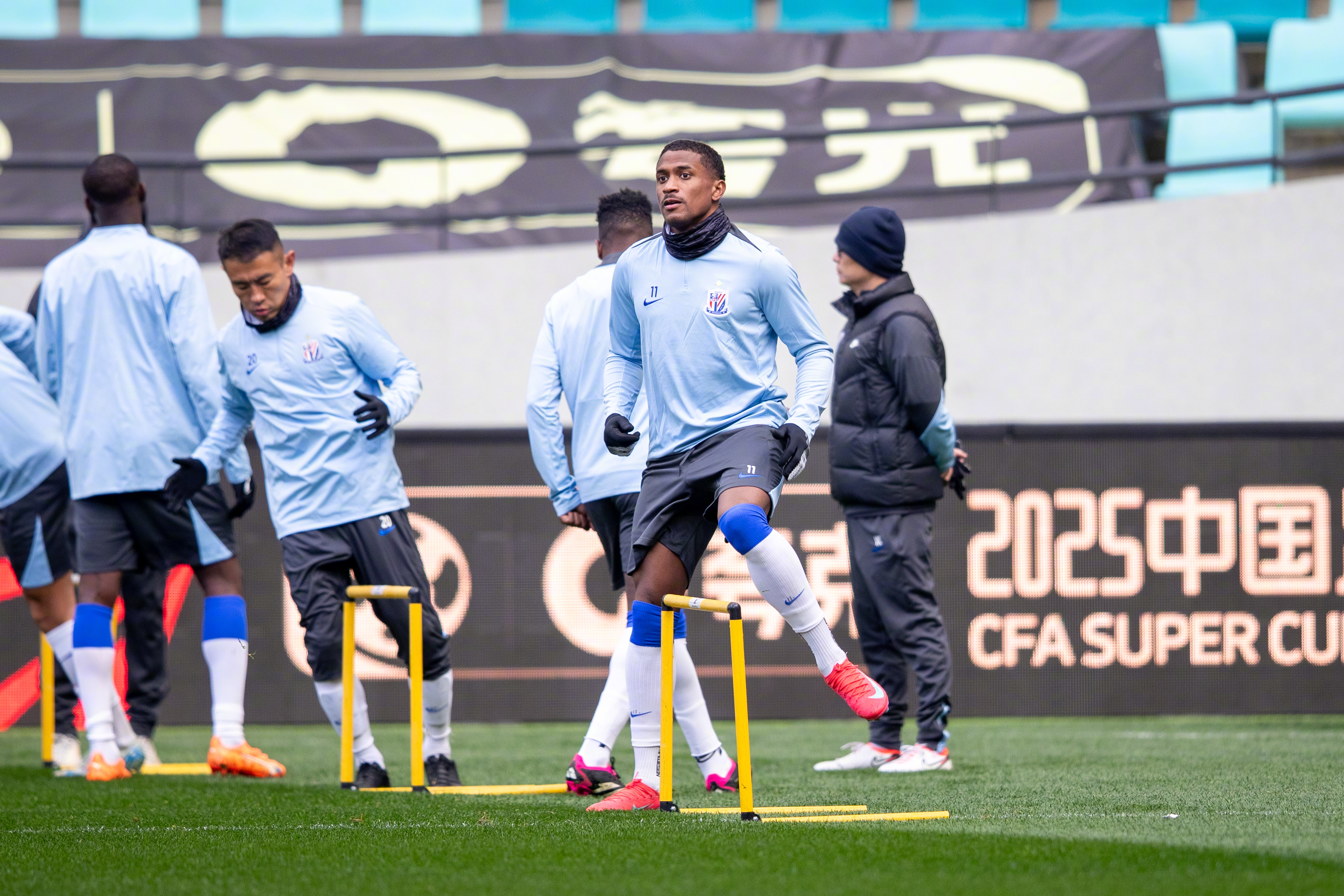 今夜上海申花备战意大利杯,迎来里程碑细节曝光,更衣室稳定,训练强度明显提升的简单介绍 今夜上海申花备战意大利杯,迎来里程碑细节曝光,更衣室稳定,训练强度明显提升的简单介绍