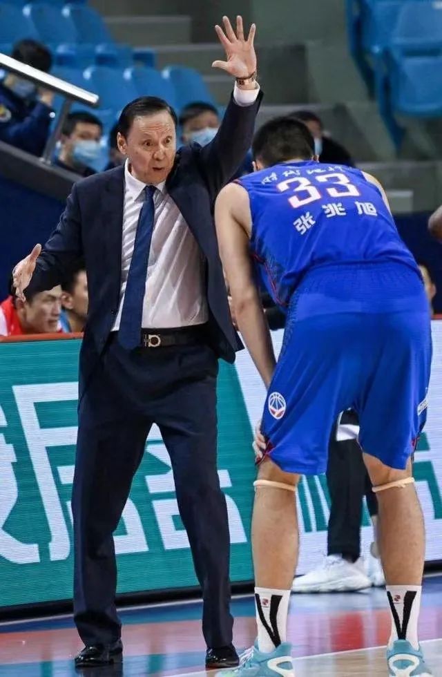 关于清晨奥兰多魔术调整名单以备德国杯;外线爆发环节打磨;媒体盛赞;年轻球员得到机会的信息 关于清晨奥兰多魔术调整名单以备德国杯;外线爆发环节打磨;媒体盛赞;年轻球员得到机会的信息