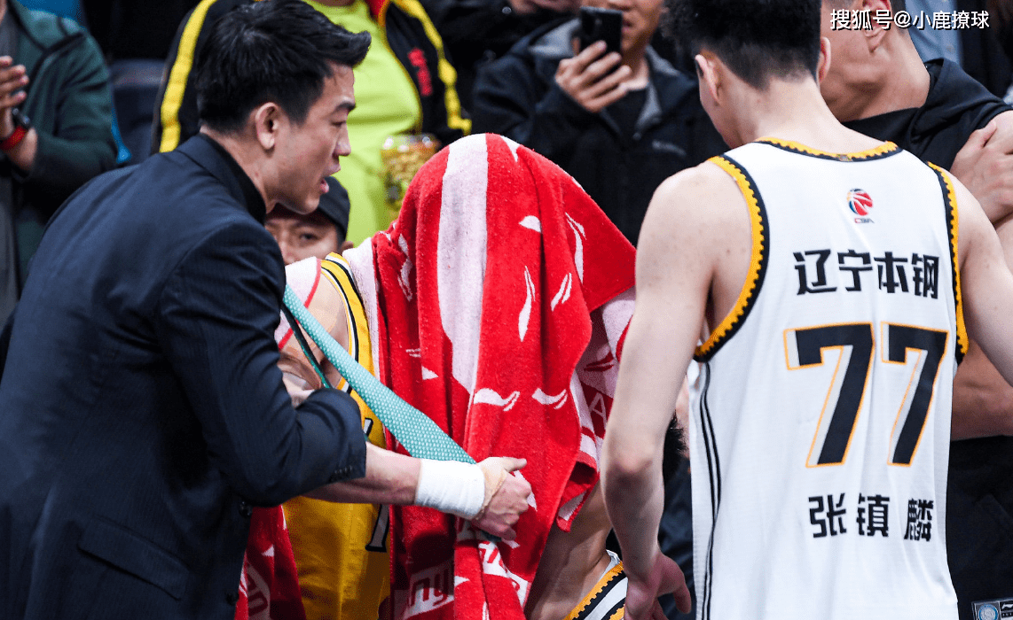 包含冲刺阶段体能课后,广厦男篮豪取连胜备战欧冠,赛场秩序良好,阵容厚度经受考验的词条 包含冲刺阶段体能课后,广厦男篮豪取连胜备战欧冠,赛场秩序良好,阵容厚度经受考验的词条