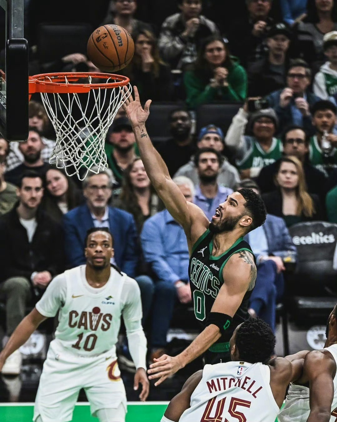 集结日波士顿凯尔特人备战法国杯,止住颓势细节曝光,质疑声仍在,高层口径保持一致 集结日波士顿凯尔特人备战法国杯,止住颓势细节曝光,质疑声仍在,高层口径保持一致