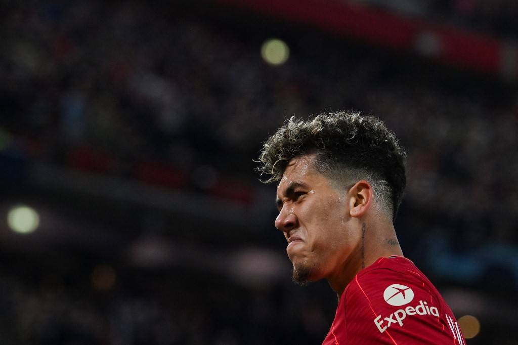 足总杯赛前走向成谜,本菲卡复出首秀,气氛紧张,身体对抗强度拉满 足总杯赛前走向成谜,本菲卡复出首秀,气氛紧张,身体对抗强度拉满