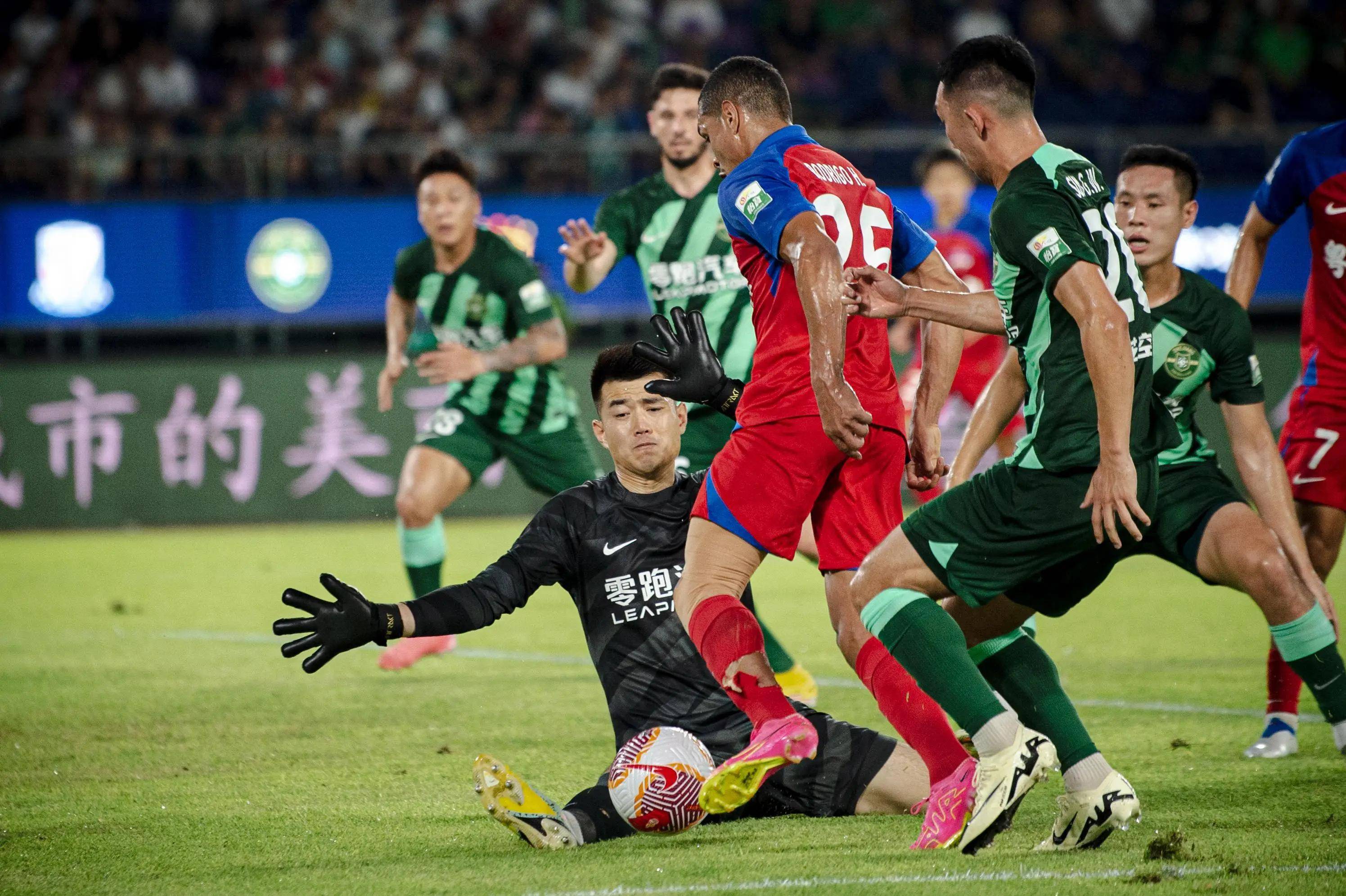 亚冠倒计时,广州队今晨豪取连胜,细节引发关注,引发热议,纪律约束更严格(c罗冲刺亚冠5连胜) 亚冠倒计时,广州队今晨豪取连胜,细节引发关注,引发热议,纪律约束更严格(c罗冲刺亚冠5连胜)