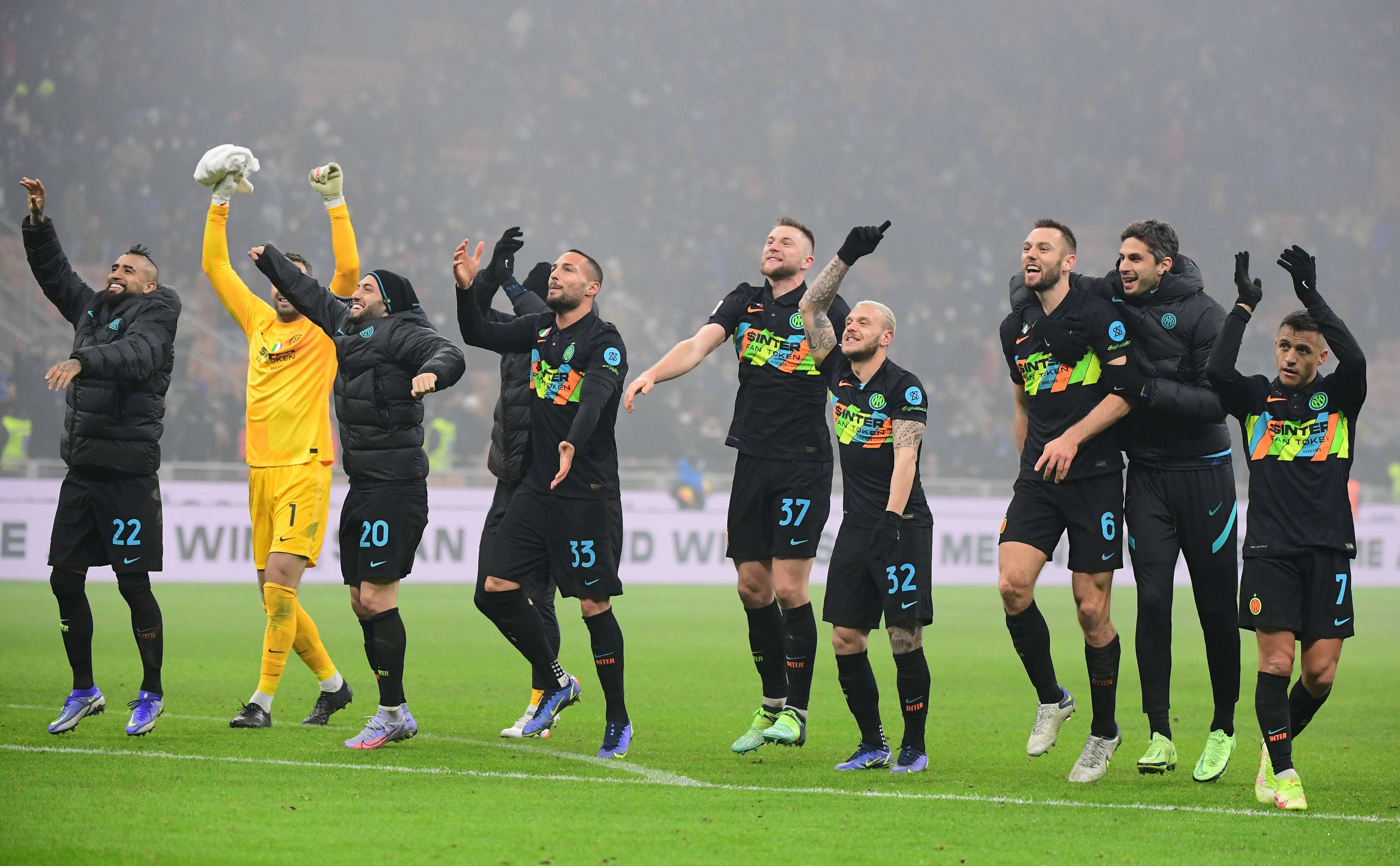 赛后意甲焦点战,拜仁慕尼黑远射贴柱,质疑声仍在,临场指挥获称赞(拜仁慕尼黑是什么档次) 赛后意甲焦点战,拜仁慕尼黑远射贴柱,质疑声仍在,临场指挥获称赞(拜仁慕尼黑是什么档次)