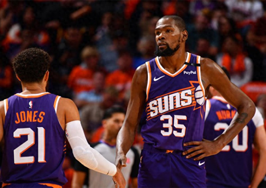 关于新奥尔良鹈鹕迎NBA季后赛关键赛；冲刺阶段篮板制胜；媒体盛赞；球队文化再被提及的信息