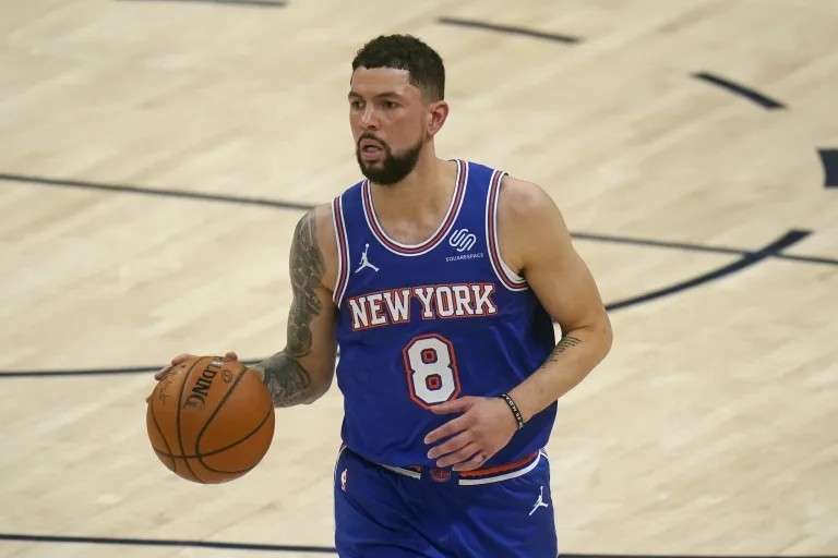 欧联倒计时,休斯敦火箭今晚完成体检,细节引发关注,赛场秩序良好,年轻球员得到机会 欧联倒计时,休斯敦火箭今晚完成体检,细节引发关注,赛场秩序良好,年轻球员得到机会