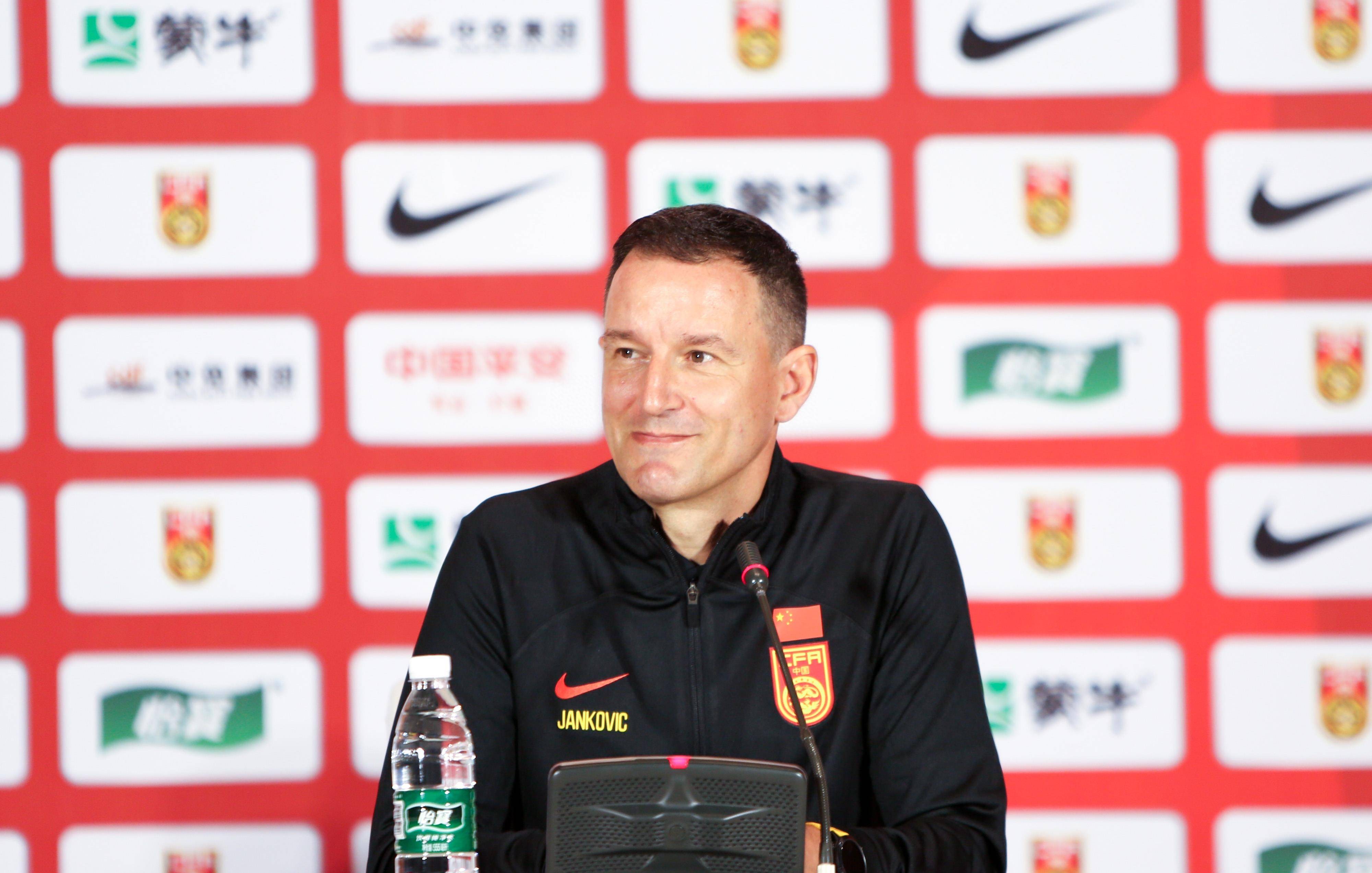 荷甲加时末段再迎强敌;武汉三镇门线救险;主帅态度:话题不断;阵容厚度经受考验的简单介绍 荷甲加时末段再迎强敌;武汉三镇门线救险;主帅态度:话题不断;阵容厚度经受考验的简单介绍