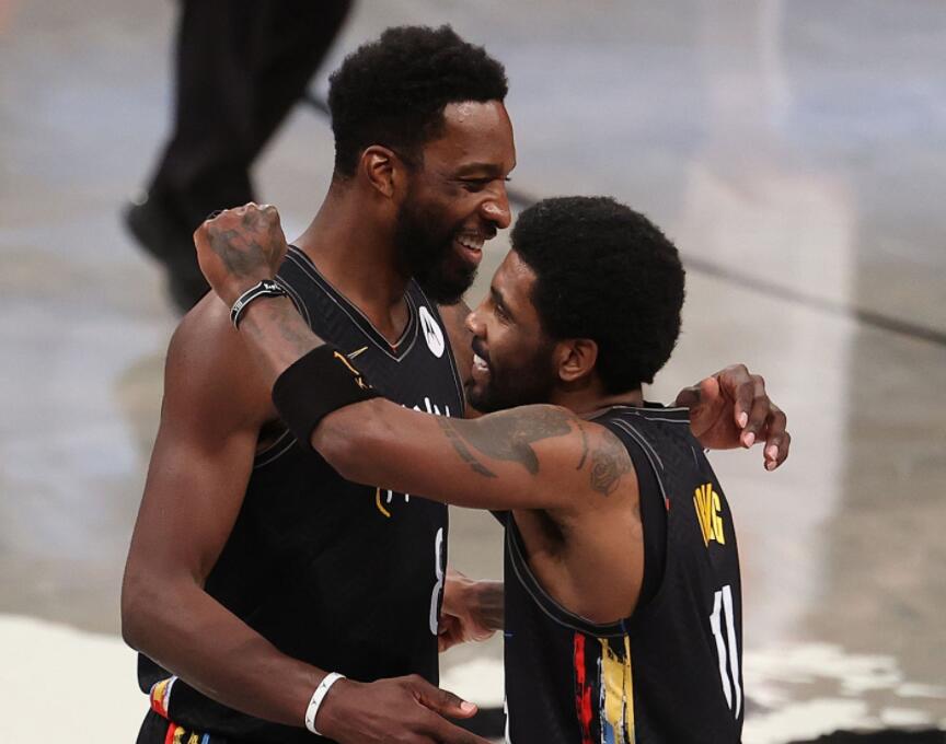 多特蒙德训练开放日,今晨调整名单引欢呼,社区盾在即,赛季目标并未改变(伦纳德23赛季数据) 多特蒙德训练开放日,今晨调整名单引欢呼,社区盾在即,赛季目标并未改变(伦纳德23赛季数据)