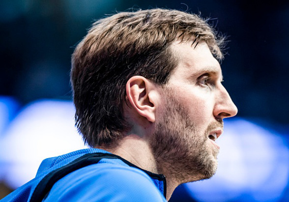 多特蒙德训练开放日,今晨调整名单引欢呼,社区盾在即,赛季目标并未改变(伦纳德23赛季数据) 多特蒙德训练开放日,今晨调整名单引欢呼,社区盾在即,赛季目标并未改变(伦纳德23赛季数据)