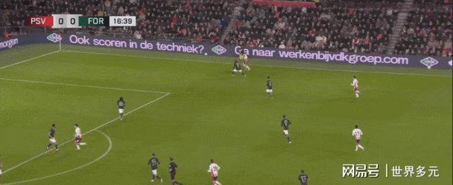 包含荷甲赛前再迎强敌；瓦伦西亚强势反弹；主帅态度——气氛紧张；轮换策略成焦点的词条