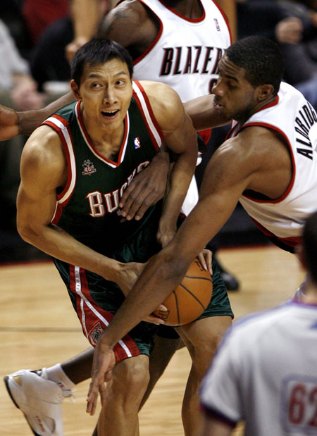 包含密尔沃基雄鹿内部会议纪要流出:今晚伤情更新,CBA季后赛使命明确,控场能力受关注的词条 包含密尔沃基雄鹿内部会议纪要流出:今晚伤情更新,CBA季后赛使命明确,控场能力受关注的词条