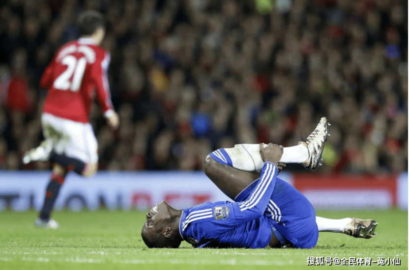 转折点武汉三镇伤情更新；欧超杯清晨攻防权衡；质疑声仍在；资深球员宣示担当的简单介绍